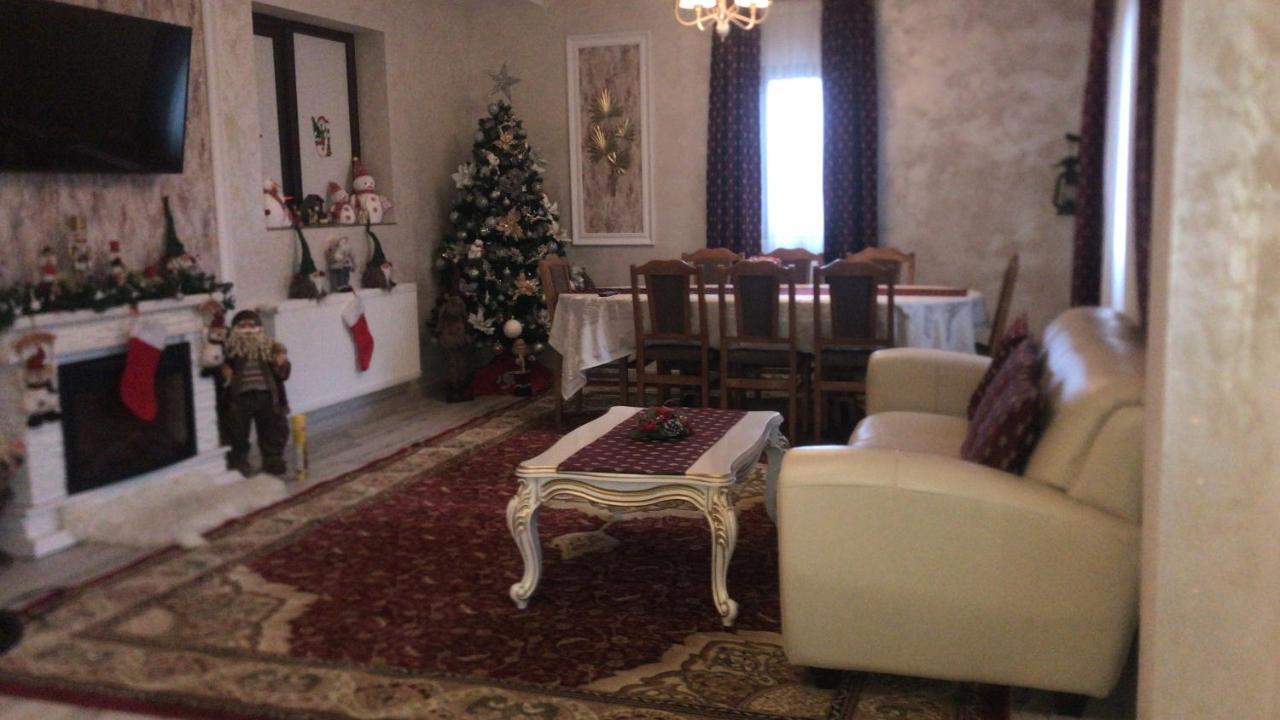 Maison d'hôtes Casa Cu Pitici à Vama  Extérieur photo